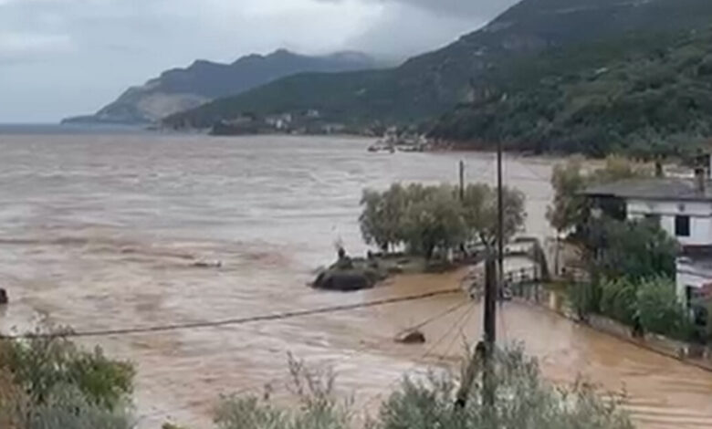 Νότιο-Πήλιο:-Ο-Πλατανιάς-κόπηκε-στα-δύο-από-τις-πλημμύρες-–-Χωρίς-νερό-έξι-οικισμοί,-εικόνες-καταστροφής