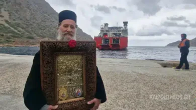 Από-τη-Σίφνο-στα-Τρίκαλα-ξεκίνησε-το-ταξίδι-της-Παναγίας-Χρυσοπηγής