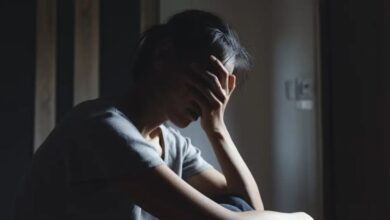 Καταγγελία-42χρονης-για-κακοποίηση-από-το-σύζυγό-της:-«Αν-δεν-έμπαινε-μπροστά-το-παιδί-θα-με-έπνιγε»