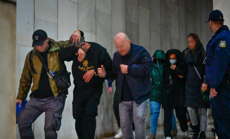 «Το-Χωριάτικο»:-Αξιωματικός-της-ΕΛΑΣ-σε-ρόλο-πληροφοριοδότη-–-«Αποκαλούσαμε-τον-Γιαννακόπουλο-“μπαμπά”,-η-εργασία-ήταν-αδήλωτη»-λέει-εργαζόμενη