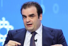 Νομοσχέδιο-για-servicers:-Αυστηρότεροι-κανόνες-για-προστασία-του-οφειλέτη-–-Τι-ισχύει-για-εκτελεστούς-τίτλους-και-πρώτη-κατοικία
