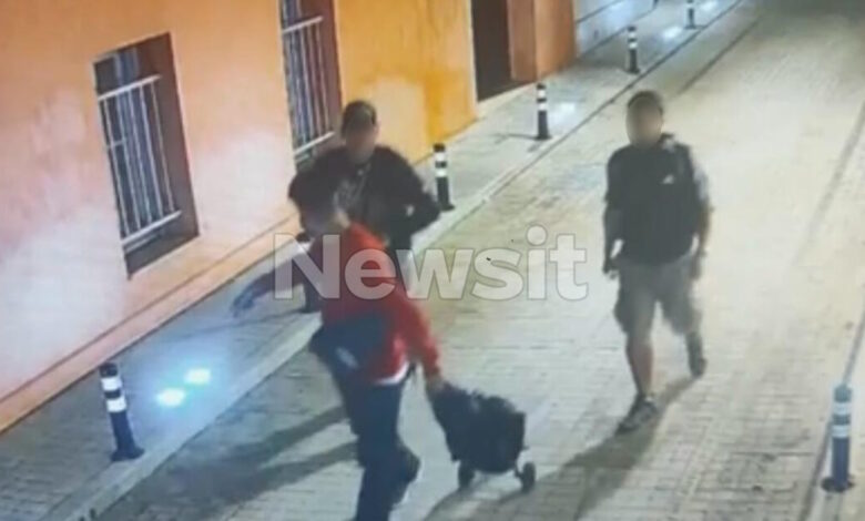 Έκρηξη-στην-Πλάκα:-Πώς-η-ηλικιωμένη-που-σκοτώθηκε-έσωσε-εν-αγνοία-της-τα-παιδιά-μέσα-στο-σχολικό-για-μισό-δευτερόλεπτο