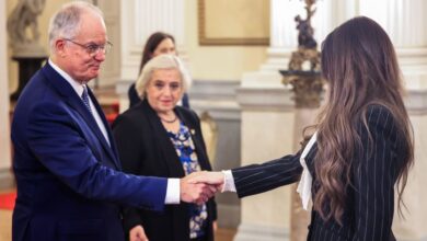 Χωρίς-«αντίο»-από-τον-Τασούλα-φεύγει-η-Γκιλφόιλ-–-Δεν-θα-γίνει-η-εθιμοτυπική-αποχαιρετιστήρια-συνάντηση