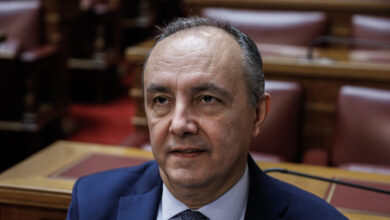Καράογλου:-Η-ΝΔ-να-απευθυνθεί-σε-Ελληνική-Λύση,-Νίκη,-Λατινοπούλου,-Σαμαρά-και-Καρυστιανού-αν-δεν-πετύχει-αυτοδυναμία-–-ΠΑΣΟΚ:-«Αποκαλύφθηκε-η-κρυφή-ατζέντα-Μητσοτάκη»
