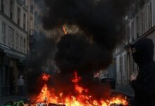 Ανάλυση-ap:-Από-τη-Γαλλία-και-την-Ισπανία-έως-την-Αλβανία,-το-κύμα-οργής-βάζει-φωτιά-στους-δρόμους-της-Ευρώπης