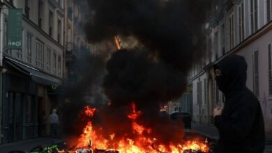 Ανάλυση-ap:-Από-τη-Γαλλία-και-την-Ισπανία-έως-την-Αλβανία,-το-κύμα-οργής-βάζει-φωτιά-στους-δρόμους-της-Ευρώπης