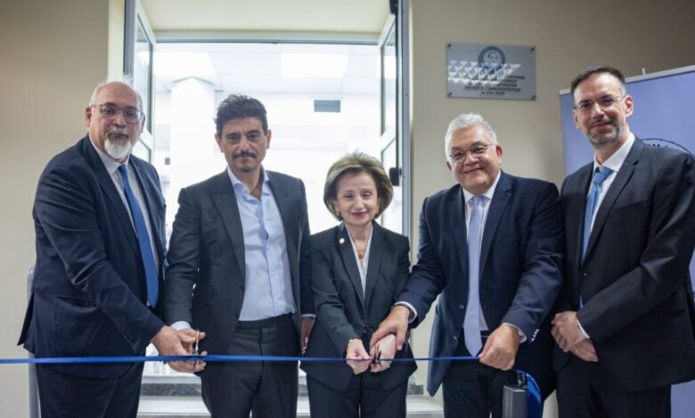 Εγκαίνια-στο-πλήρως-ανακαινισμένο-Γ’-Εργαστήριο-Οδοντιατρικής-Σχολής-του-ΕΚΠΑ-και-απονομή-Υποτροφιών-από-το-Ίδρυμα-«Παύλος-Γιαννακόπουλος»