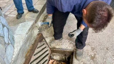 Πλάτανος-Τρικάλων:-Καθαρισμός-φρεατίων-από-τη-ΔΕΥΑΤ