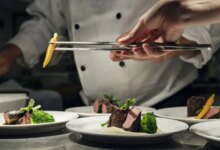 michelin-guide-2027:-to-lycabettus-στη-Σαντορίνη-το-μοναδικό-ελληνικό-εστιατόριο-με-2-αστέρια-–-Τι-κέρδισαν-Αθήνα-και-Θεσσαλονίκη
