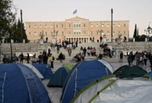 Το-πανεκπαιδευτικό-συλλαλητήριο-«παραλύει»-το-κέντρο-της-Αθήνας-–-Ποιοι-απεργούν,-πως-θα-κινηθούν-τα-μέσα-μεταφοράς